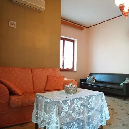 Badolato Casa Vacanze 3 Matrimoniali * 巴多拉托斯塔兹翁